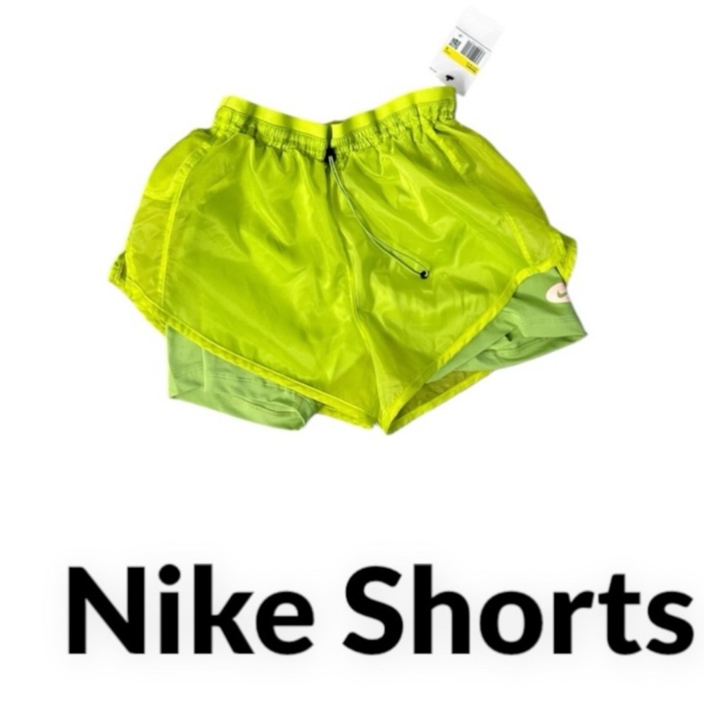 Nike Mid Rise Compression Shorts with Back Pocket for Women, Size Small.…